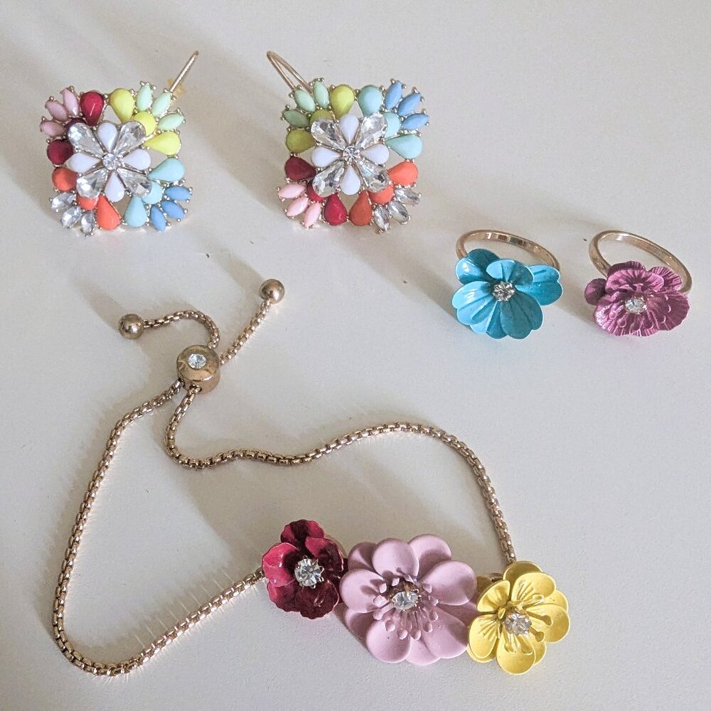 Colorful Flower Jewelry Set - Bracelet, Earrings & 2 Rings (Size 7)